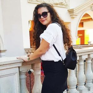 Meet your Posher, Fanny